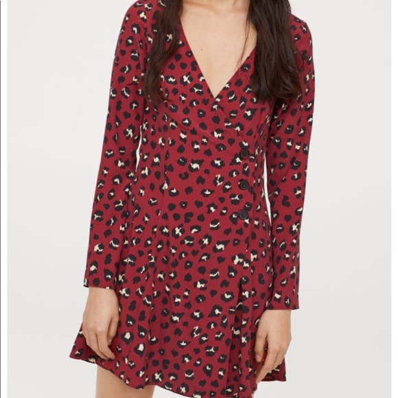 H&M Dresses & Skirts - H&M maroon leopard print long sleeve wrap dress size 0
